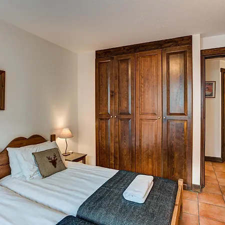 Kitson, Alpes Agency, Chamonix, Sleeps 6 Daire