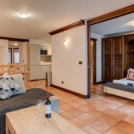 Apartment Kitson, Alpes Agency, Chamonix, Sleeps 6 شقة شامونكس