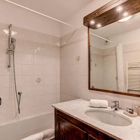 Kitson, Alpes Agency, Chamonix, Sleeps 6 Appartamento