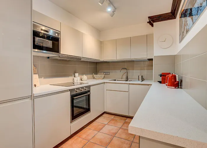 Apartment Kitson, Alpes Agency, Chamonix, Sleeps 6 *