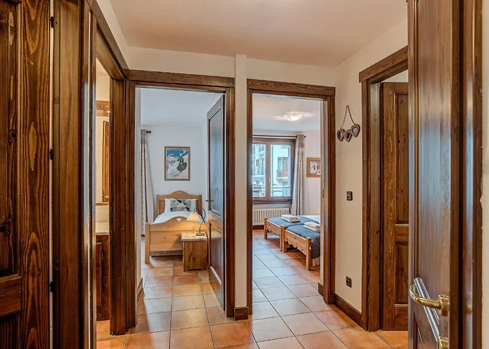 Apartment Kitson, Alpes Agency, Chamonix, Sleeps 6 Chamonix